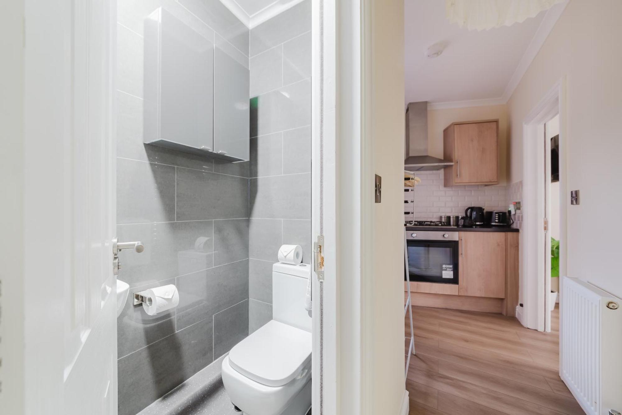 Modern Cosy Corner Flat 3 Bed And Loft Sleep 7 People Appartement Londen Buitenkant foto